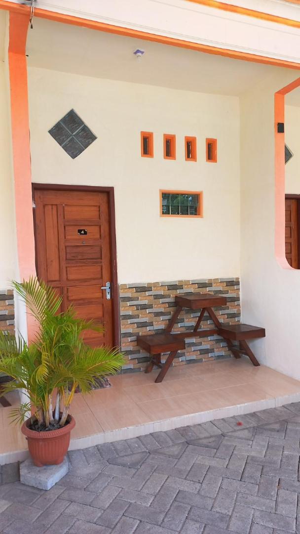 Angler Family Guest House Blitar ภายนอก รูปภาพ
