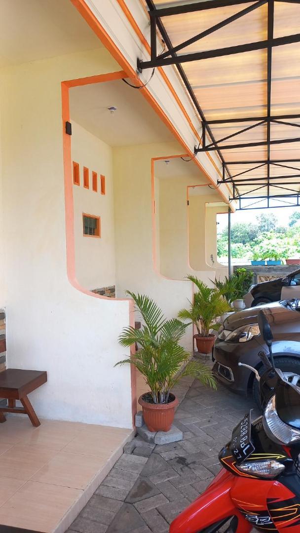 Angler Family Guest House Blitar ภายนอก รูปภาพ
